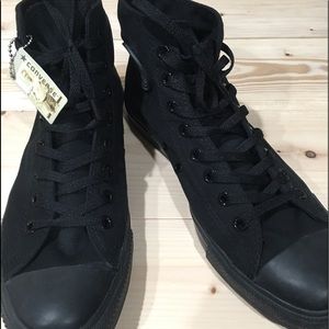 Chuck Taylor converse